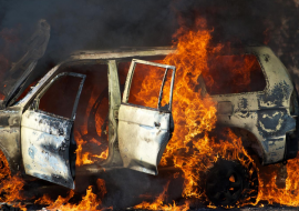 Homem acusado de atear fogo no próprio carro para receber o dinheiro do seguro tem habeas corpus negado